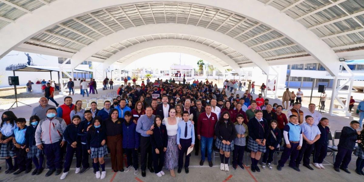 Alcaldesa Carmen Lilia Canturosas entrega obras de infraestructura educativa