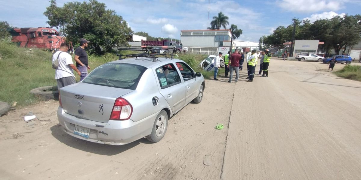 Urge instalar plumas en paso del ferrocarril