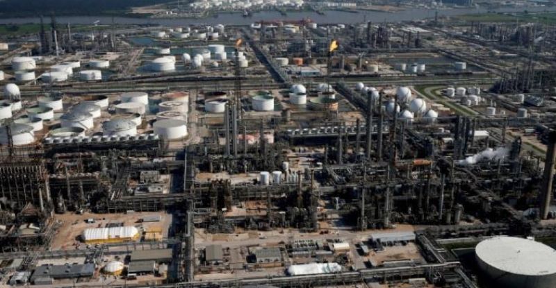 Pemex confirma derrame de diésel en Deer Park; lo atribuye a un percance entre dos buques