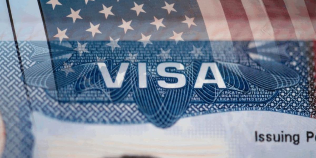EE.UU. planea acortar duración de visas para estudiantes y periodistas