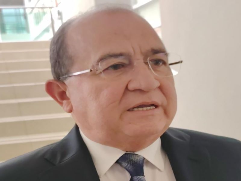 Entre carencias y reclamos, diputado asegura que IMSS-Bienestar supera al Seguro Popular