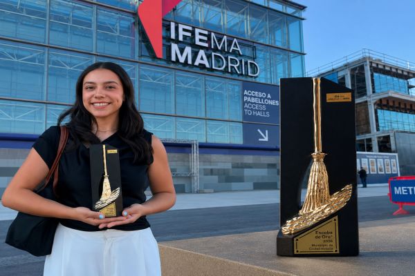 Recibe gobierno de Victoria premio Escoba de Oro 2026 en España