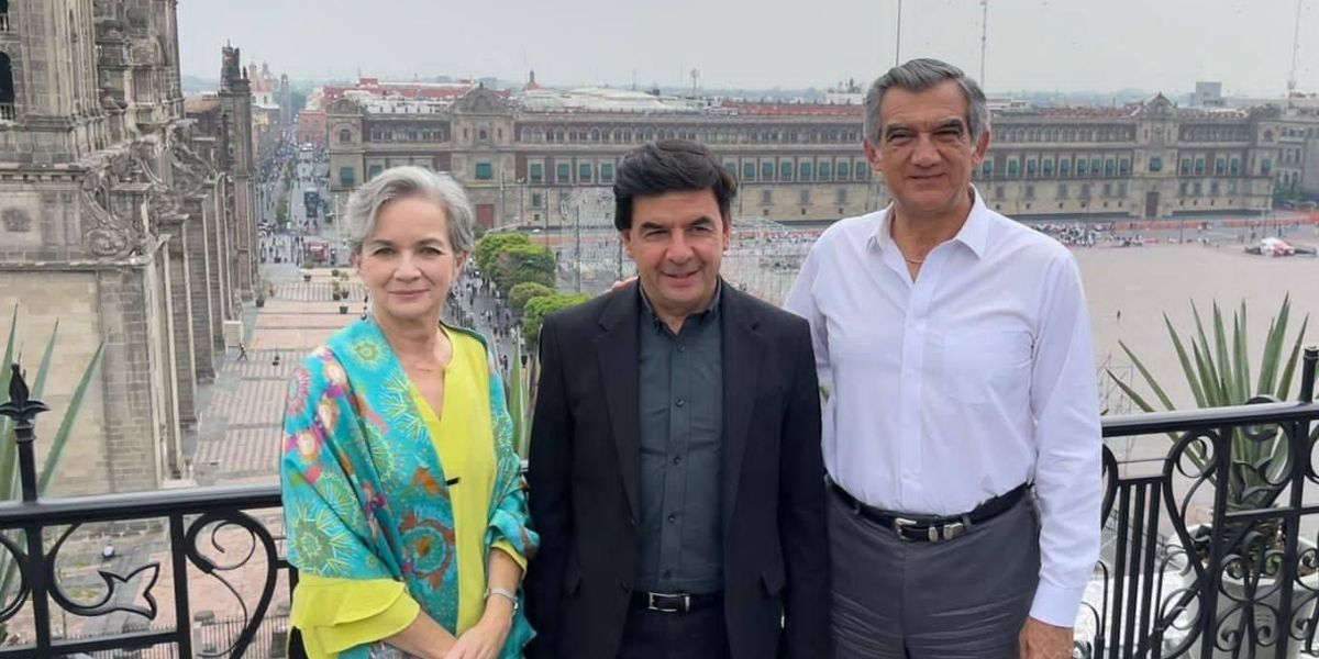 Sostiene Américo reunión con altos funcionarios federales en la ciudad de México