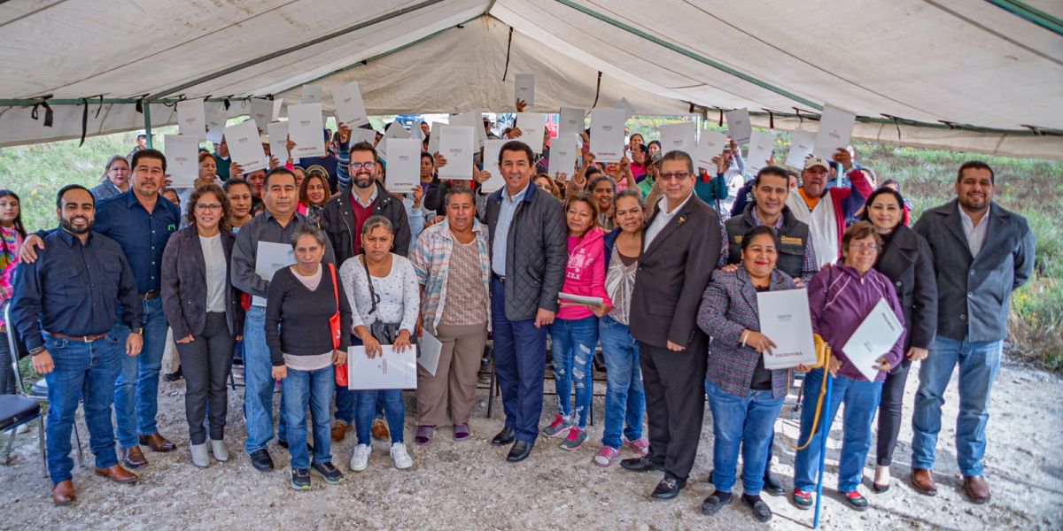 Entrega INSUS escrituras a familias de Matamoros; alcalde Mario López agradece respaldo de gobiernos federal y estatal