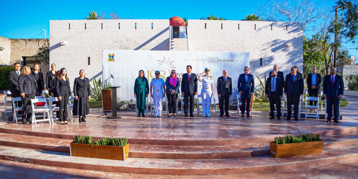 Alcalde Mario López da lectura a Decreto que concede a la Congregación del Refugio el título de “Villa de Matamoros”