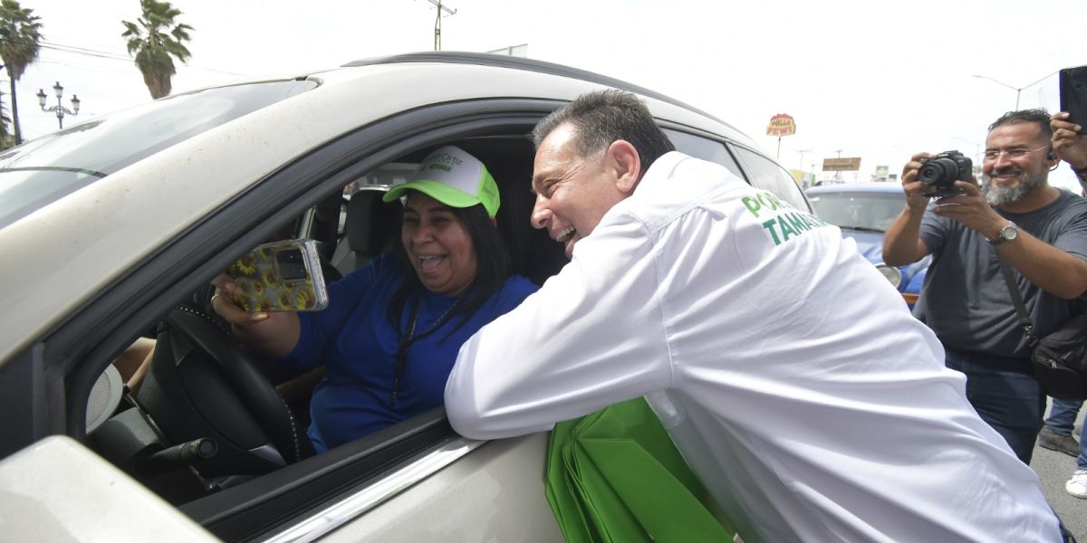 Conquistan “Geño” y Maki cientos de simpatías en brigada de impacto