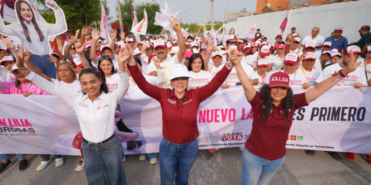 Recorren candidatas Carmen Lilia Canturosas Villarreal y Olga Sosa la colonia Solidaridad