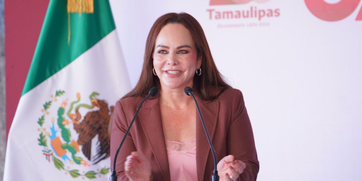 Liberan tráfico de autopista Monterrey-Nuevo Laredo; Cumple Alcaldesa Carmen Lilia Canturosas con transportistas