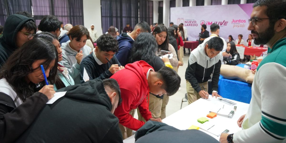 IMJUVE lleva brigada juvenil a la preparatoria José Vasconcelos