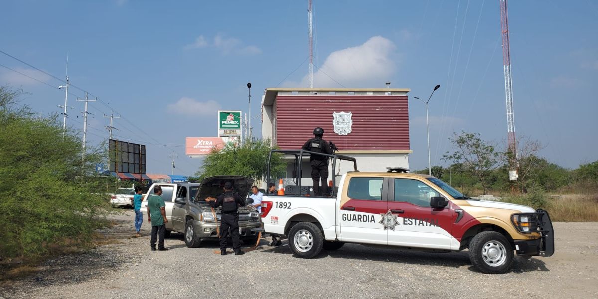 Guardia Estatal brinda apoyo a conductores en carreteras de Tamaulipas