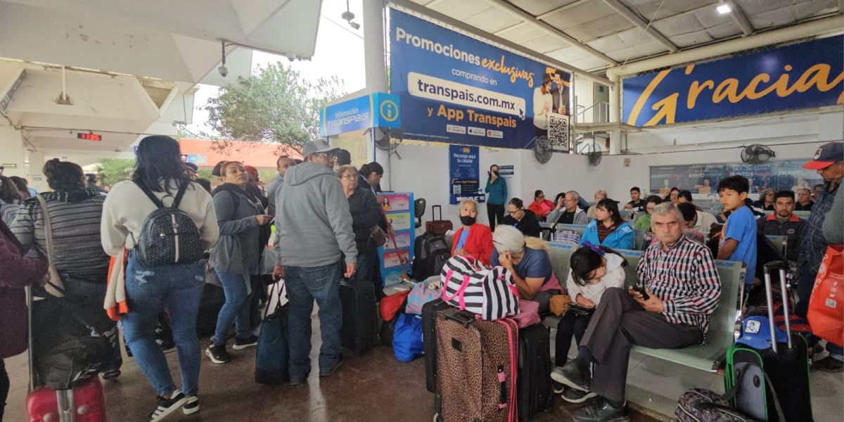 Se satura la Central de Autobuses; vacacionistas vuelven a sus destinos