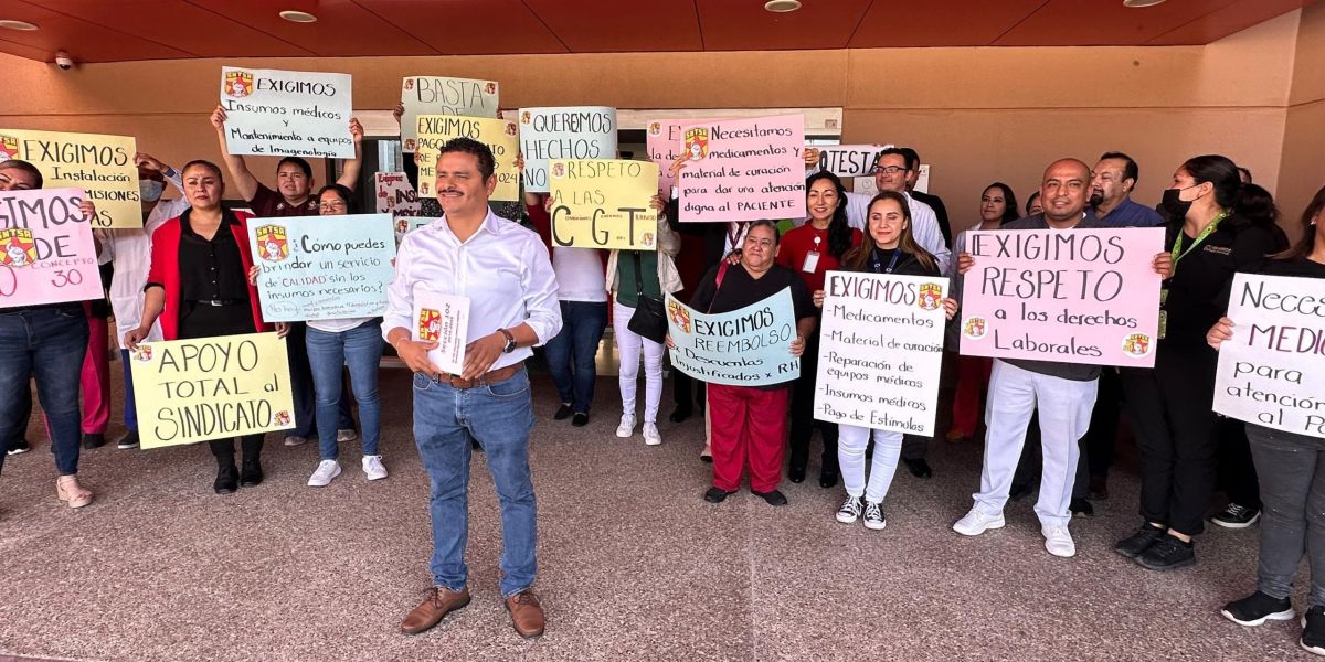 Trabajadores del HRAE protestan por falta de insumos y pagos atrasados