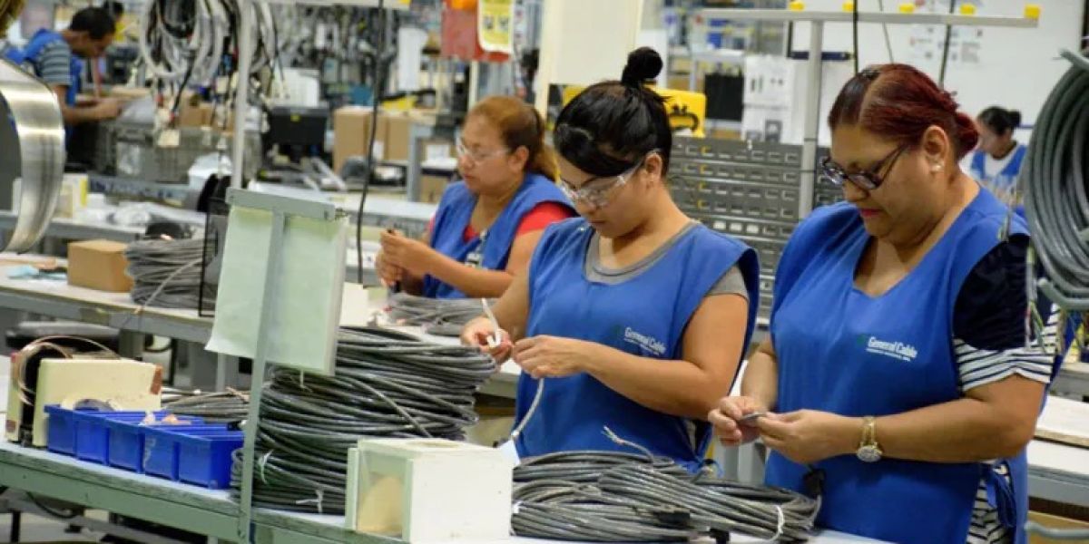 Mujeres el 48% de la fuerza laboral en México