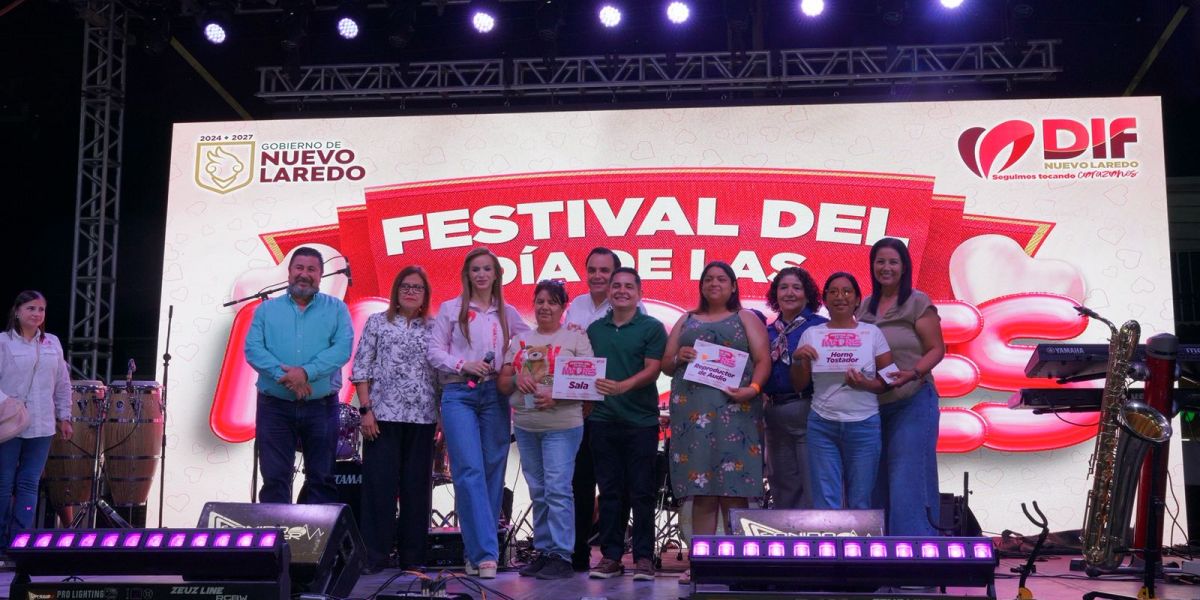 DIF y gobierno municipal celebran a las madres de Nuevo Laredo con emotivo festival