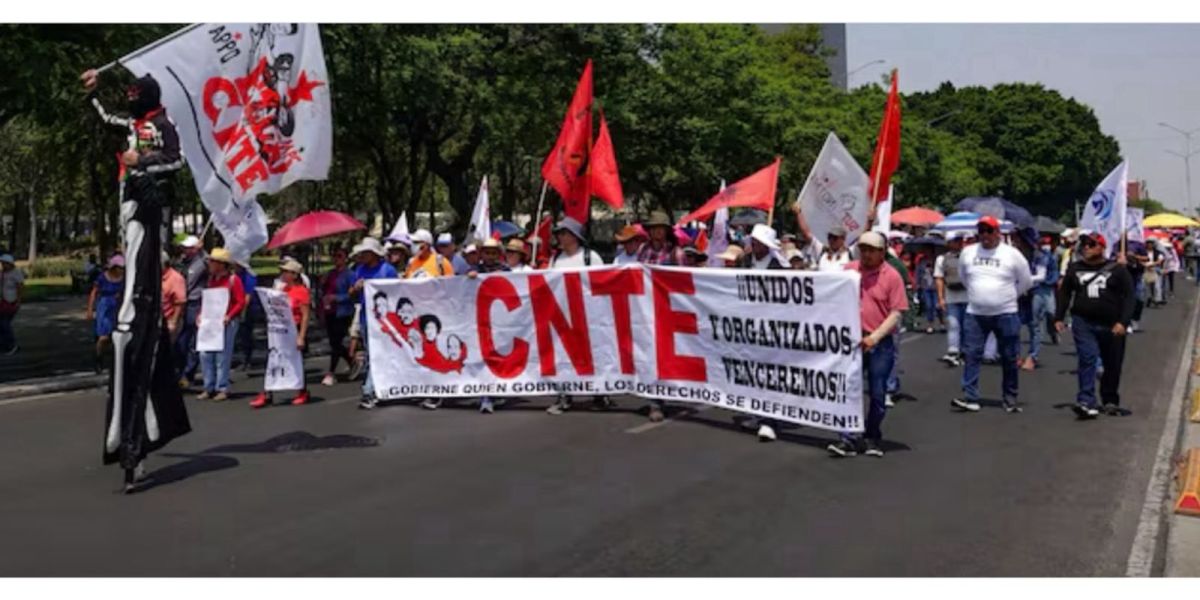 Entre ‘plantones’ de la CNTE elevan 9% salario a maestros