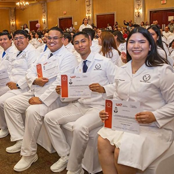 Impulsa la UAT nuevos profesionales de la salud; Rector