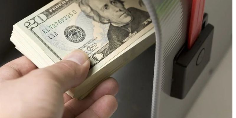 Aprueban en EU impuesto de 3.5% a remesas