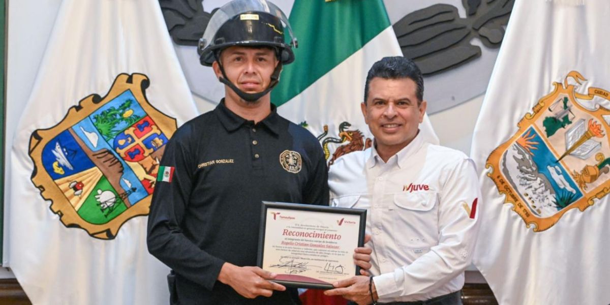 Reconoce Cabildo de Victoria acto heroico de bombero