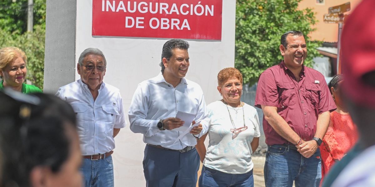 Entrega Municipio calle pavimentada en colonia México