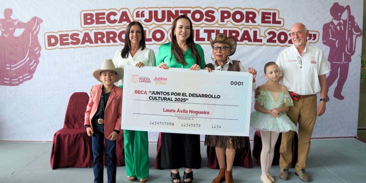 Entrega alcaldesa Carmen Lilia Canturosas más de 300 becas culturales y refrenda compromiso con artistas locales