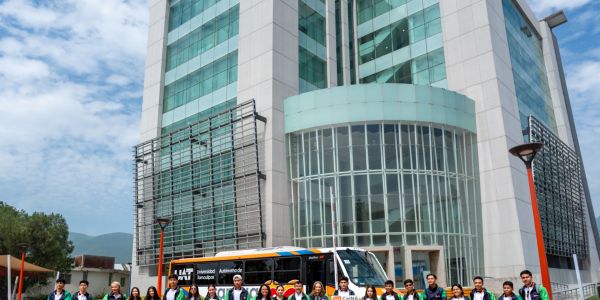 Estudiantes de la UAT inician estancia académica en Canadá