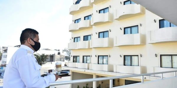 Hoteleros se van con todo en vacaciones y disparan tarifas hasta un 20%