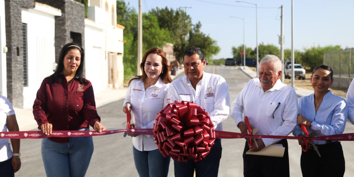 Entrega Carmen Lilia Canturosas dos obras viales en el poniente de la ciudad