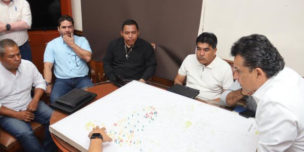 Evalúa Lalo Gattás eficiencia  de los Servicios Públicos
