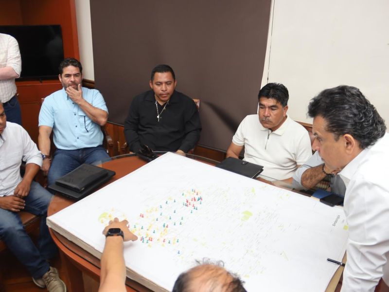 Evalúa Lalo Gattás eficiencia  de los Servicios Públicos