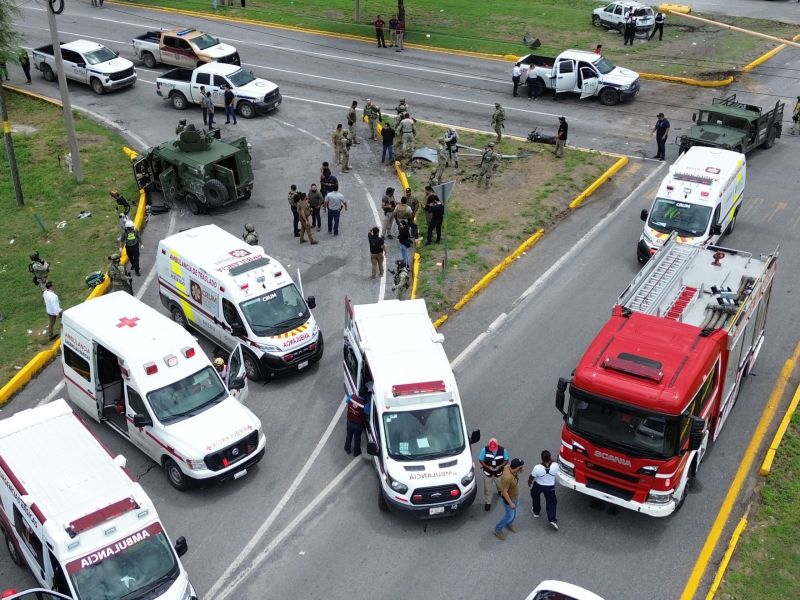 Militares, civiles y detenidos, entre los 14 heridos en choque de vehículo de la SEDENA