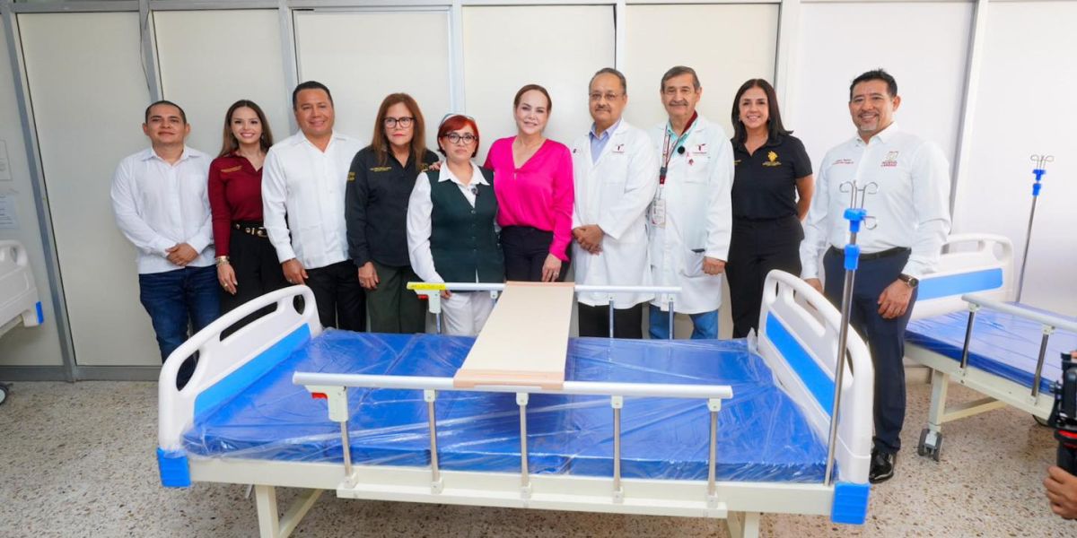 Carmen Lilia Canturosas fortalece servicios médicos con entrega de camas hospitalarias en el IMSS y Hospital General