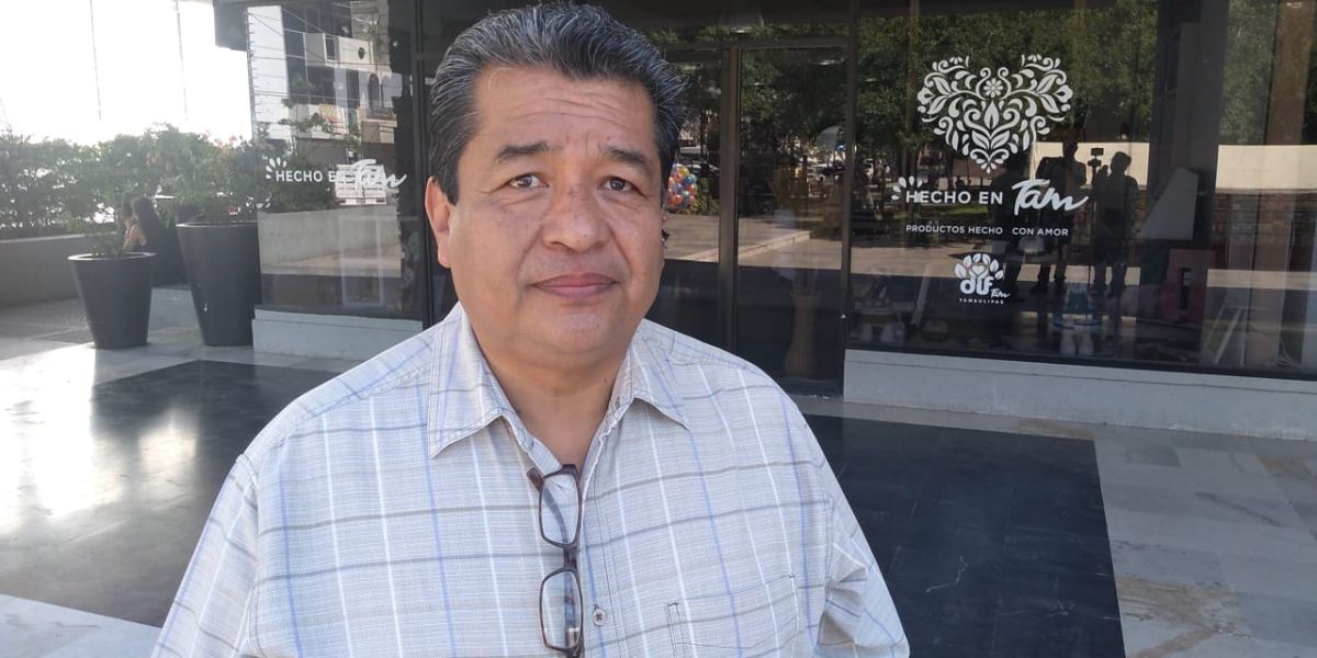 Padres de familia reprueban política educativa