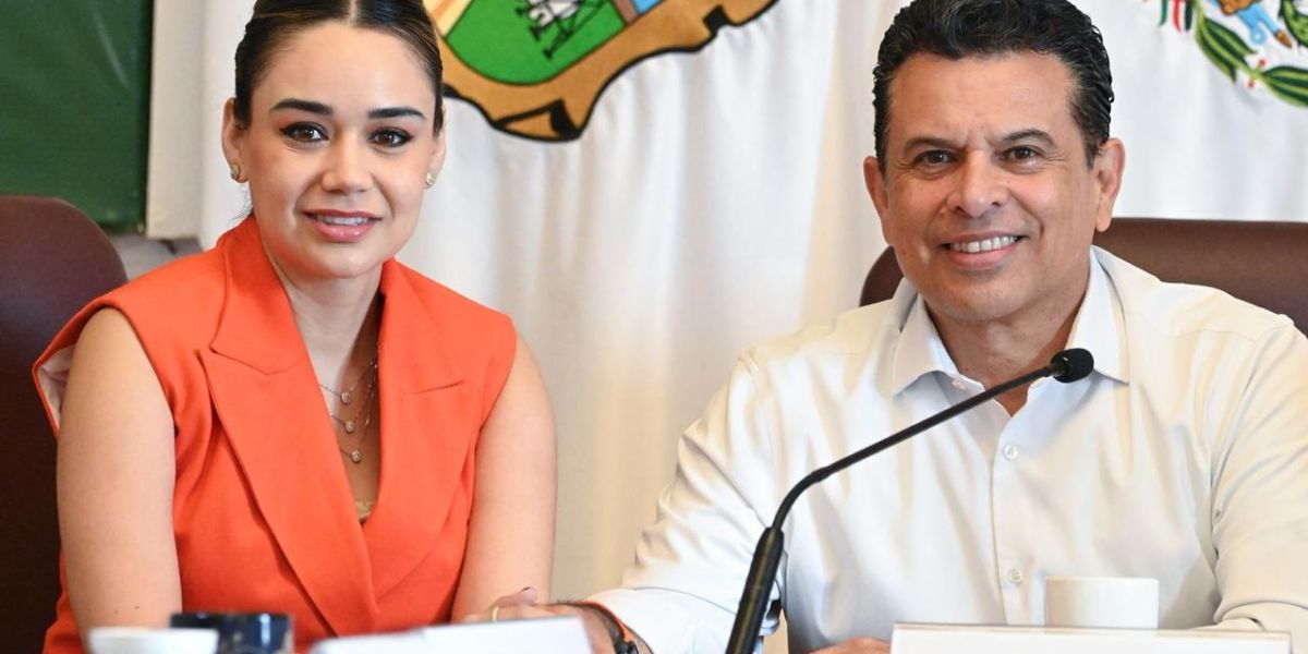 Firma Victoria decálogo contra la violencia hacia las mujeres