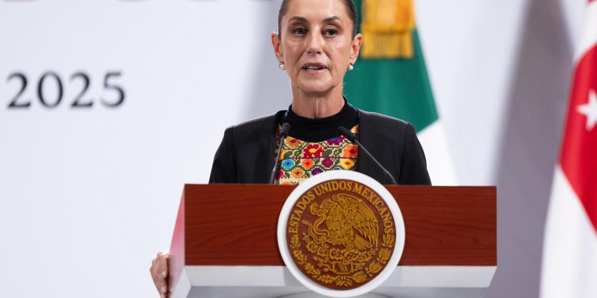 Niega Sheinbaum condiciones para regreso de AMLO 