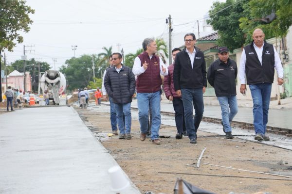 Erasmo González y Gerente de COMAPA SUR supervisan rehabilitación integral de red sanitaria