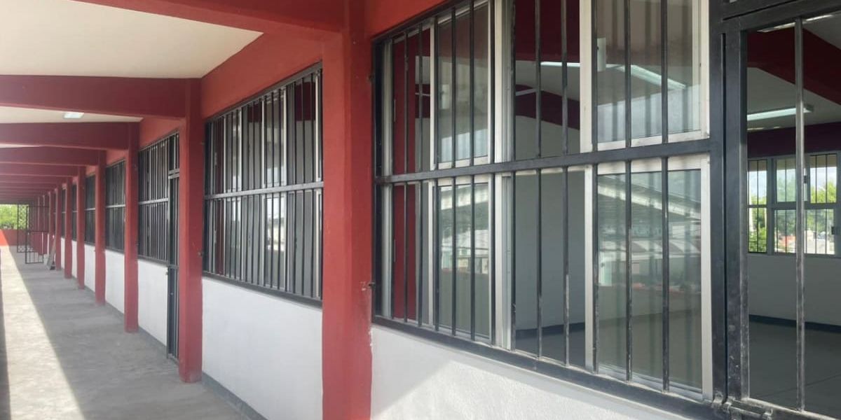 Coordinan SET y Seguridad vigilancia en planteles durante receso decembrino