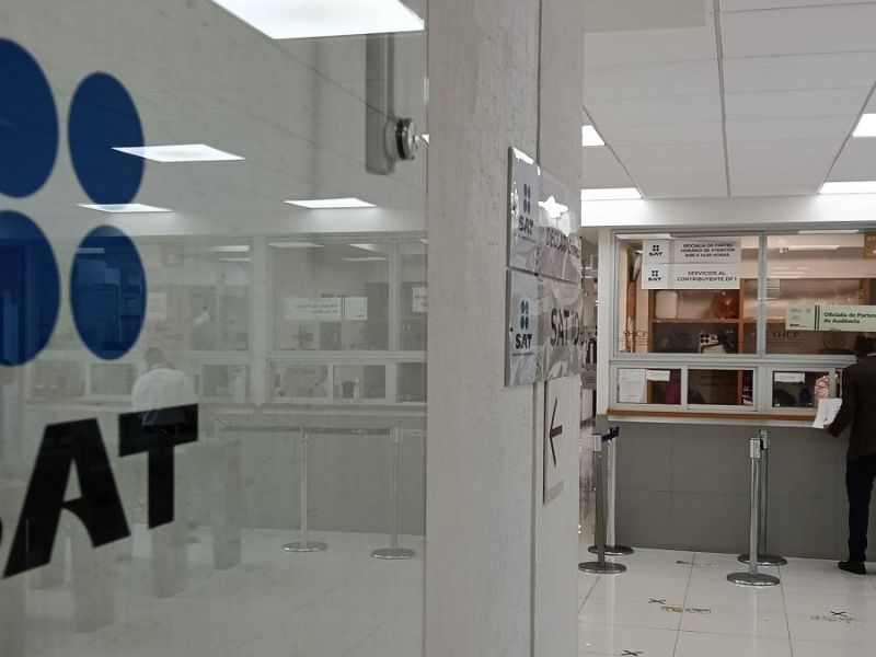 SAT llama a contribuyentes a actualizar datos