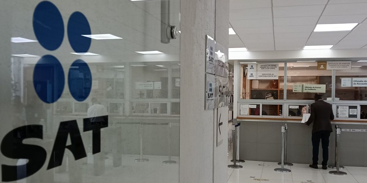 SAT llama a contribuyentes a actualizar datos