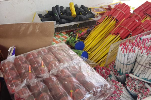 Sigue la vigilancia contra la venta clandestina de cohetes; van asegurados 58 kg