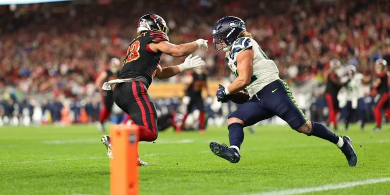 Seahawks derrotan a 49ers y aseguran el primer sembrado de la NFC