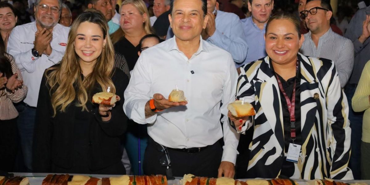 Comparten Lucy y Lalo monumental rosca de reyes con familias victorenses