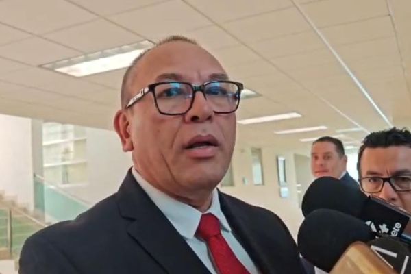 Inicia gobierno ocho expropiaciones para estaciones seguras en carreteras