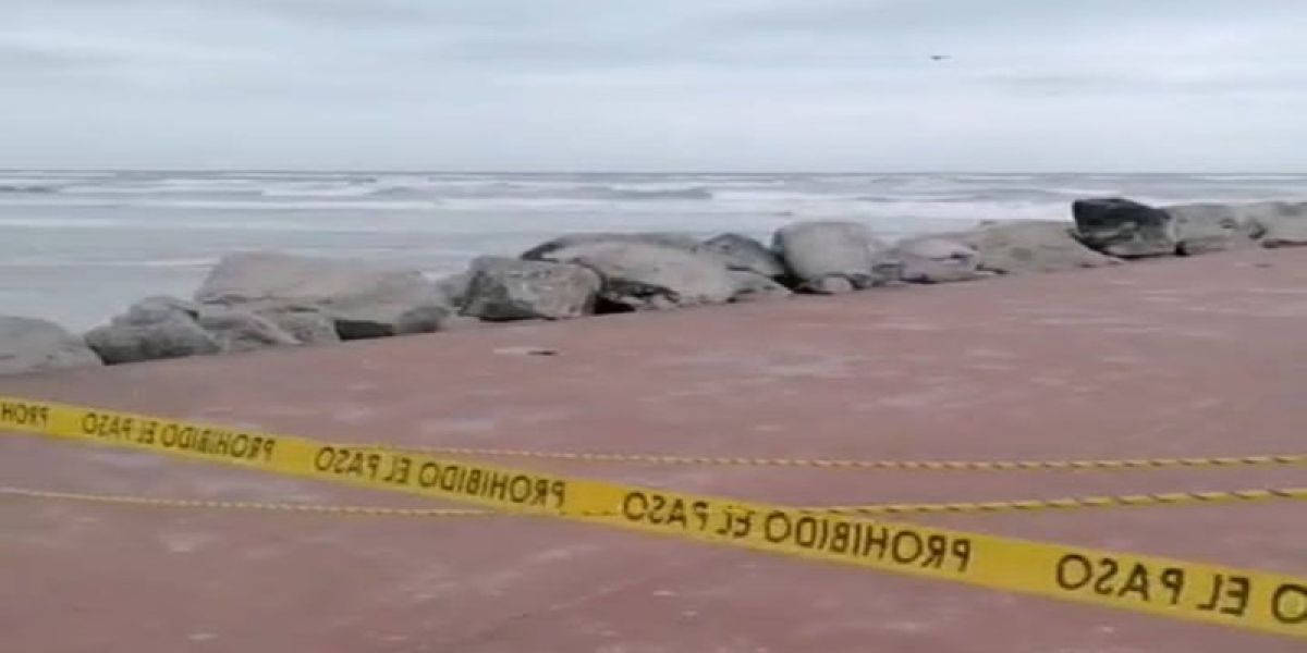 Restringen paso en la escollera de Playa Miramar por condiciones climatológicas adversas