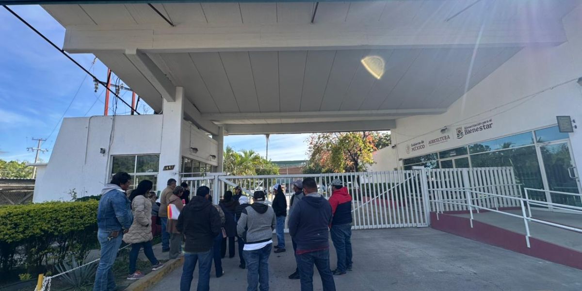 Falta de costales y desorden en Acopio para el Bienestar