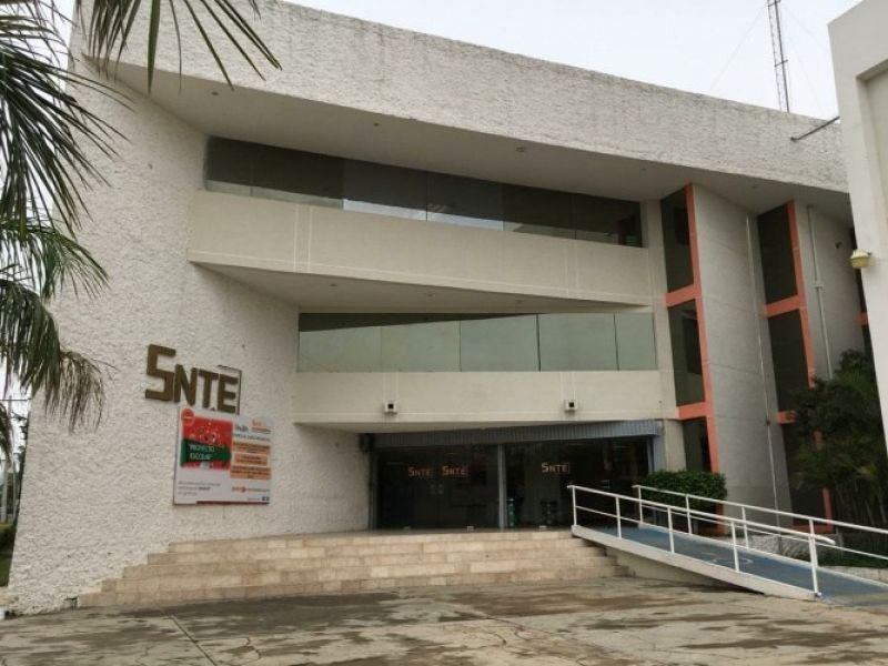 Prófugos del GIS quedan solos: SNTE niega respaldo y exige maestros en las aulas