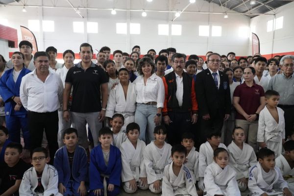 Recibe rector de la UAT reconocimiento de la Federación  Mexicana de Judo