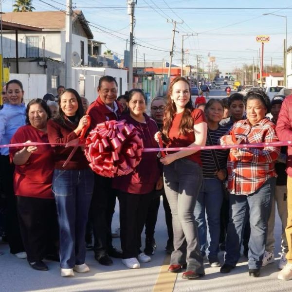 Entrega alcaldesa Carmen Lilia Canturosas obras de infraestructura social y urbana  a familias de la Solidaridad