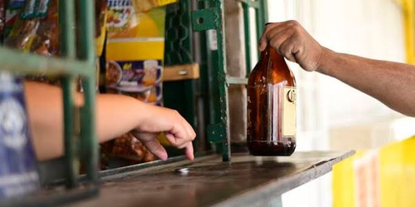 Advierten: sin renovación de licencia de alcohol habrá multas y clausuras