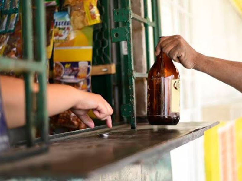 Advierten: sin renovación de licencia de alcohol habrá multas y clausuras
