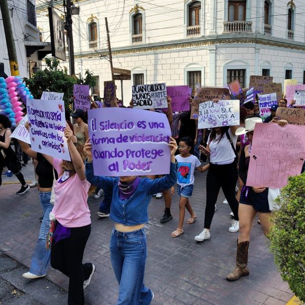 8M en Victoria: médicas, madres buscadoras y colectivas marchan para exigir justicia
